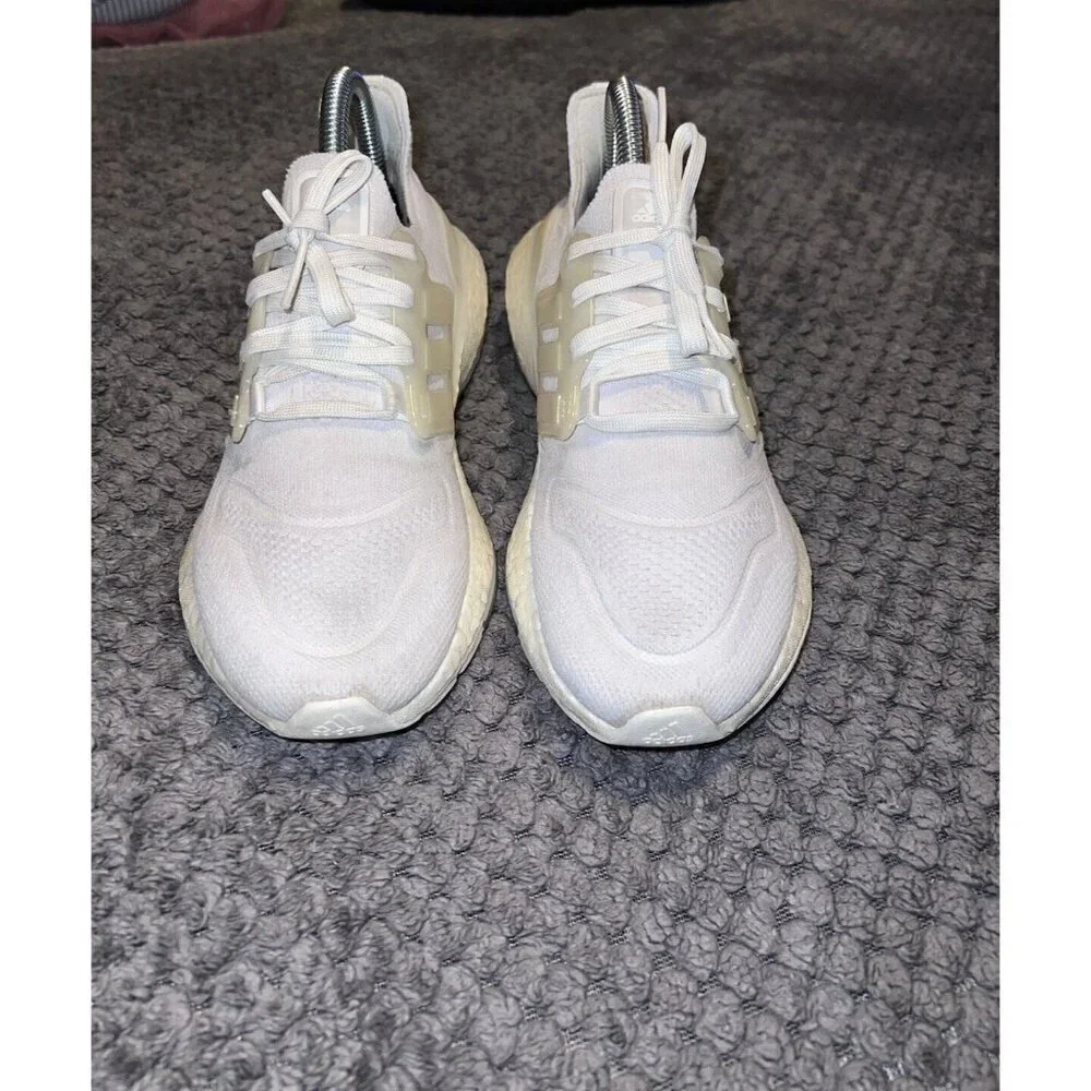ADIDAS UltraBoost 22 Triple White Womens Sz 6
